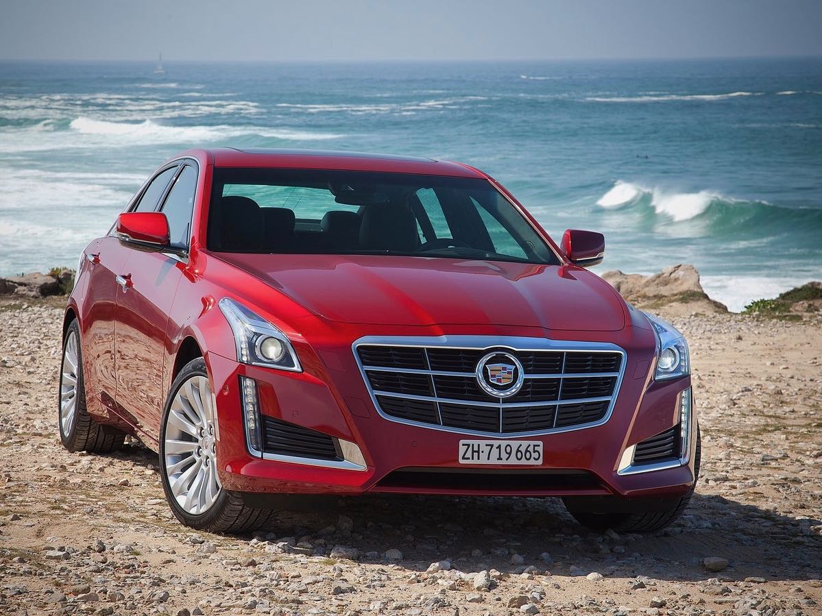 Cadillac cts универсал